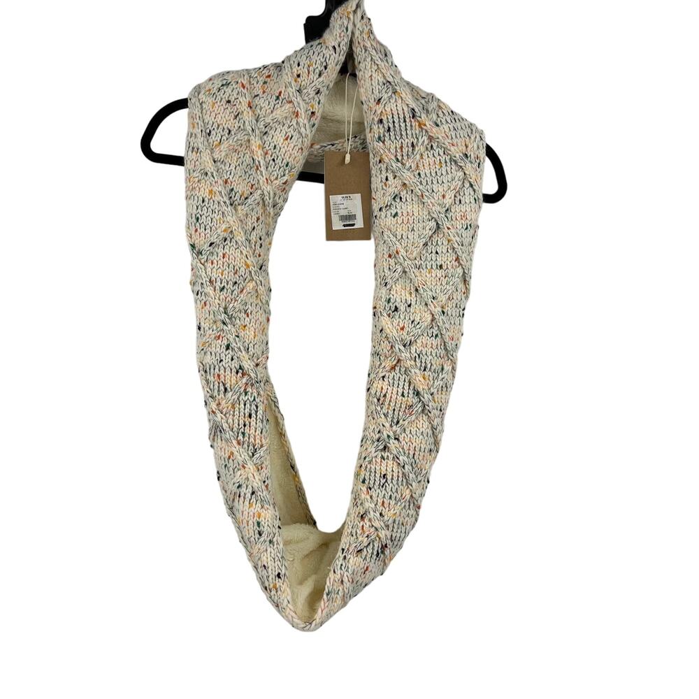 Rook Sherpa Lined Crochet Infinity Winter Scarf Warm Ivory & Speckeld NWT